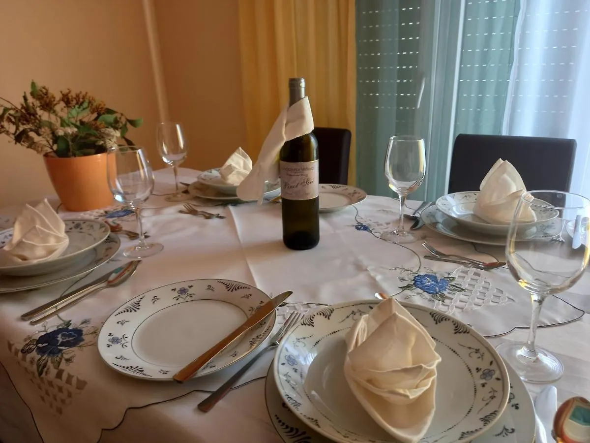 D,Apartman 0*, Omisalj