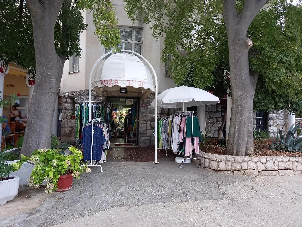 Apartman D,Apartman