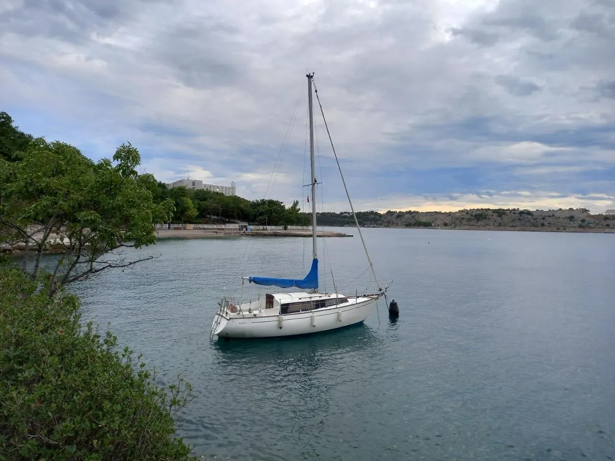 Apartmán D,Apartman Omišalj