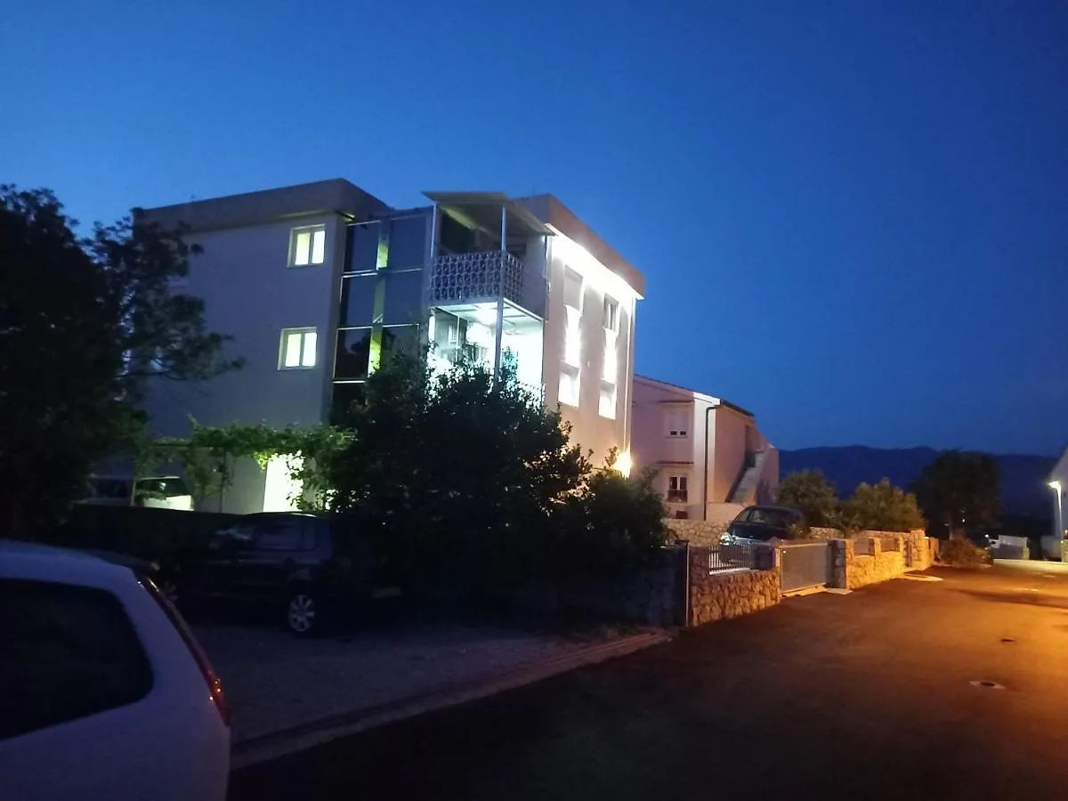 D,Apartman 0*, Omisalj Croatia
