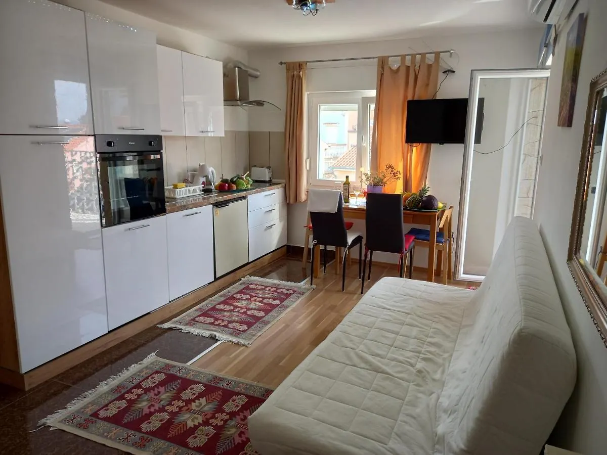 D,Apartman Omisalj