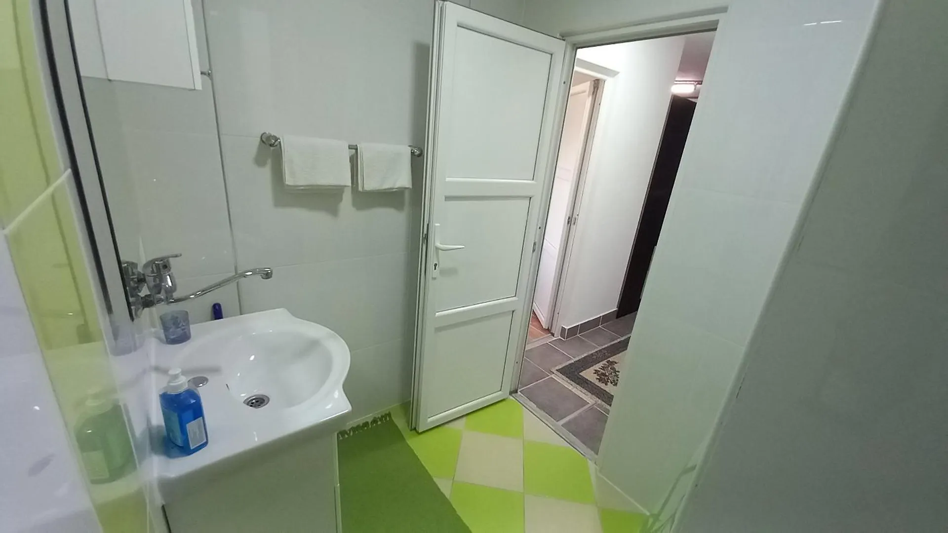 D,Apartman 0*, Omisalj