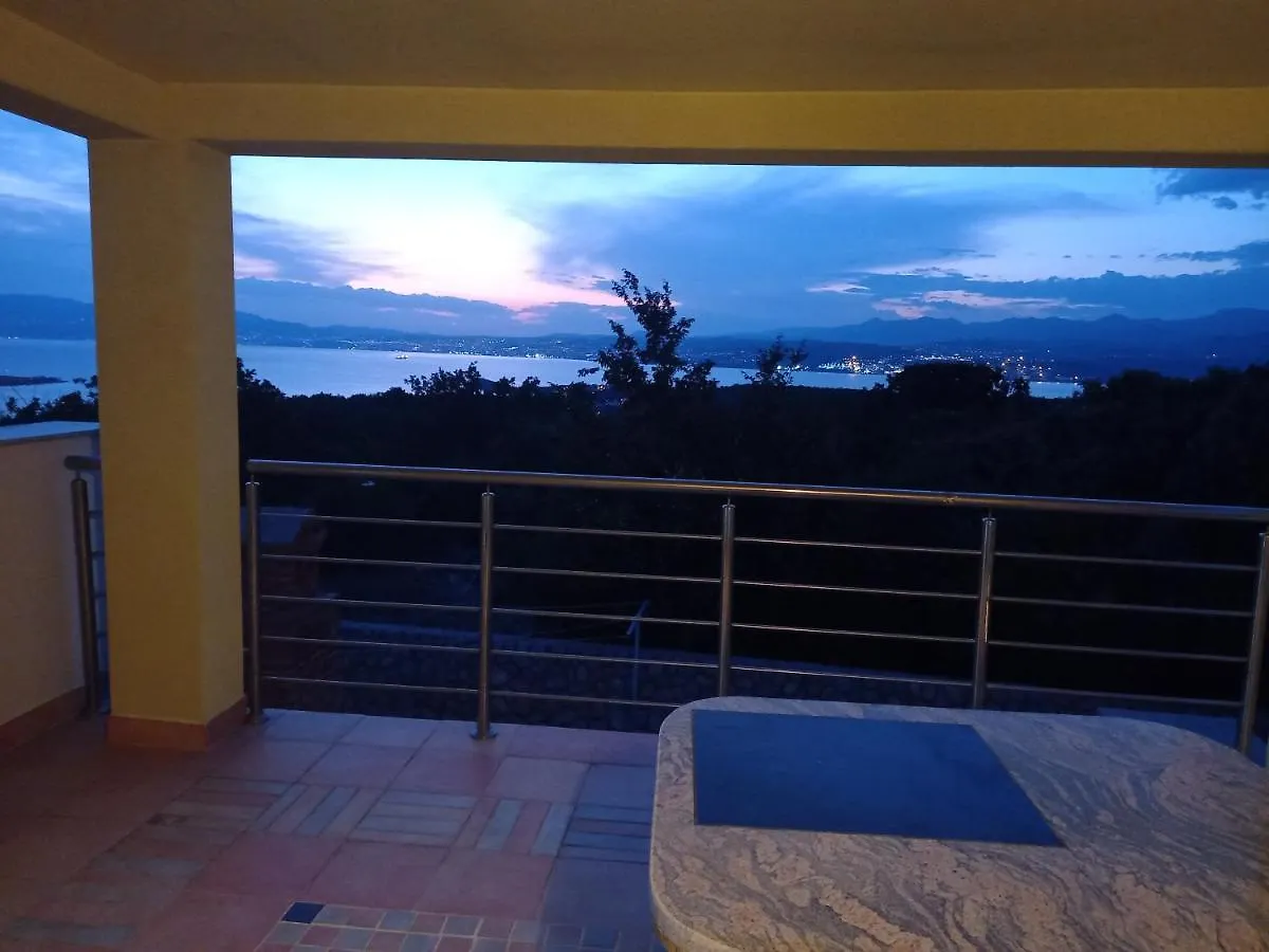 D,Apartman Omišalj Appartamento