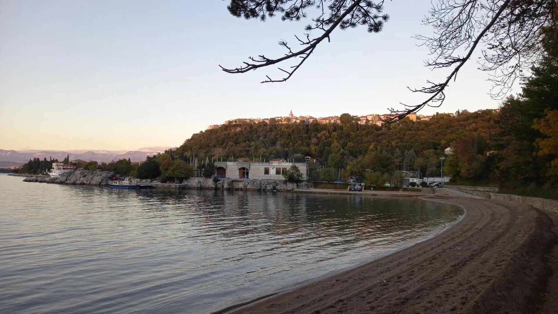 Appartamento D,Apartman Omišalj